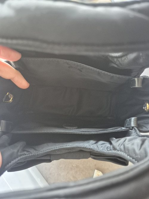 리본 장식 패딩 리나일론 미니백 1BA359 &amp;gt; Re-Nylon - 리나일론