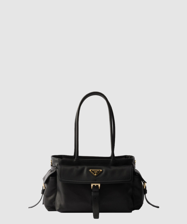 익스플로러 미디엄 나파 가죽 토트백 1BG596